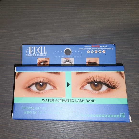 NEW In Box ARDELL False Eyelashes 1 Pair Aqua Lashes Demi Wispies No Glue Needed - Picture 2 of 4